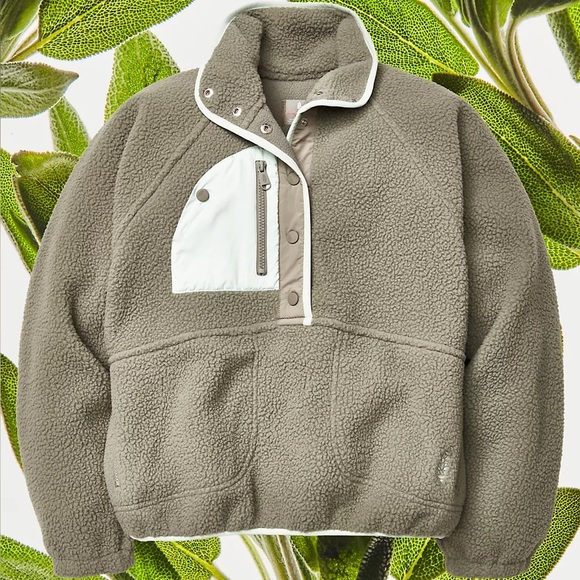 Free People Jackets & Blazers - NWT Free people movement Hit The Slopes Pullover Fleece Pullover with Pocket